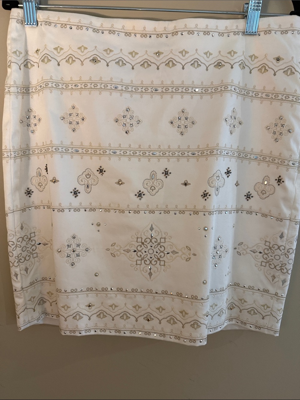 WHBM Embellished White Beaded Skirt Size 8